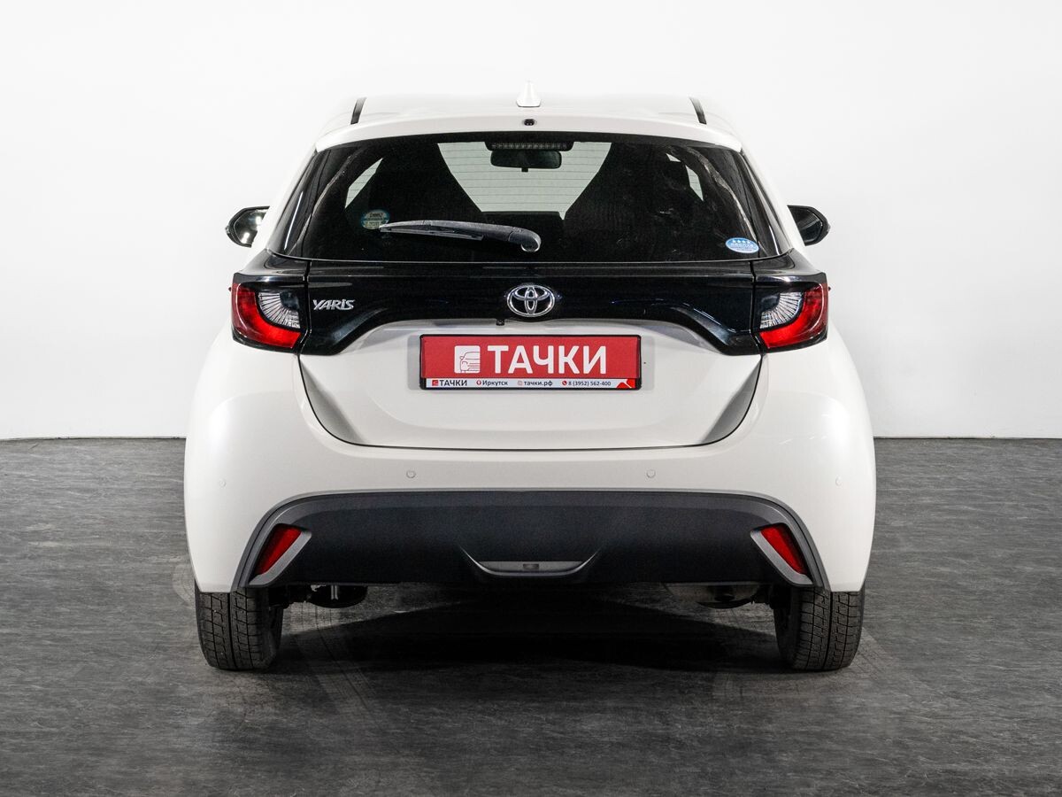 Toyota Yaris 2020 - фото автомобиля