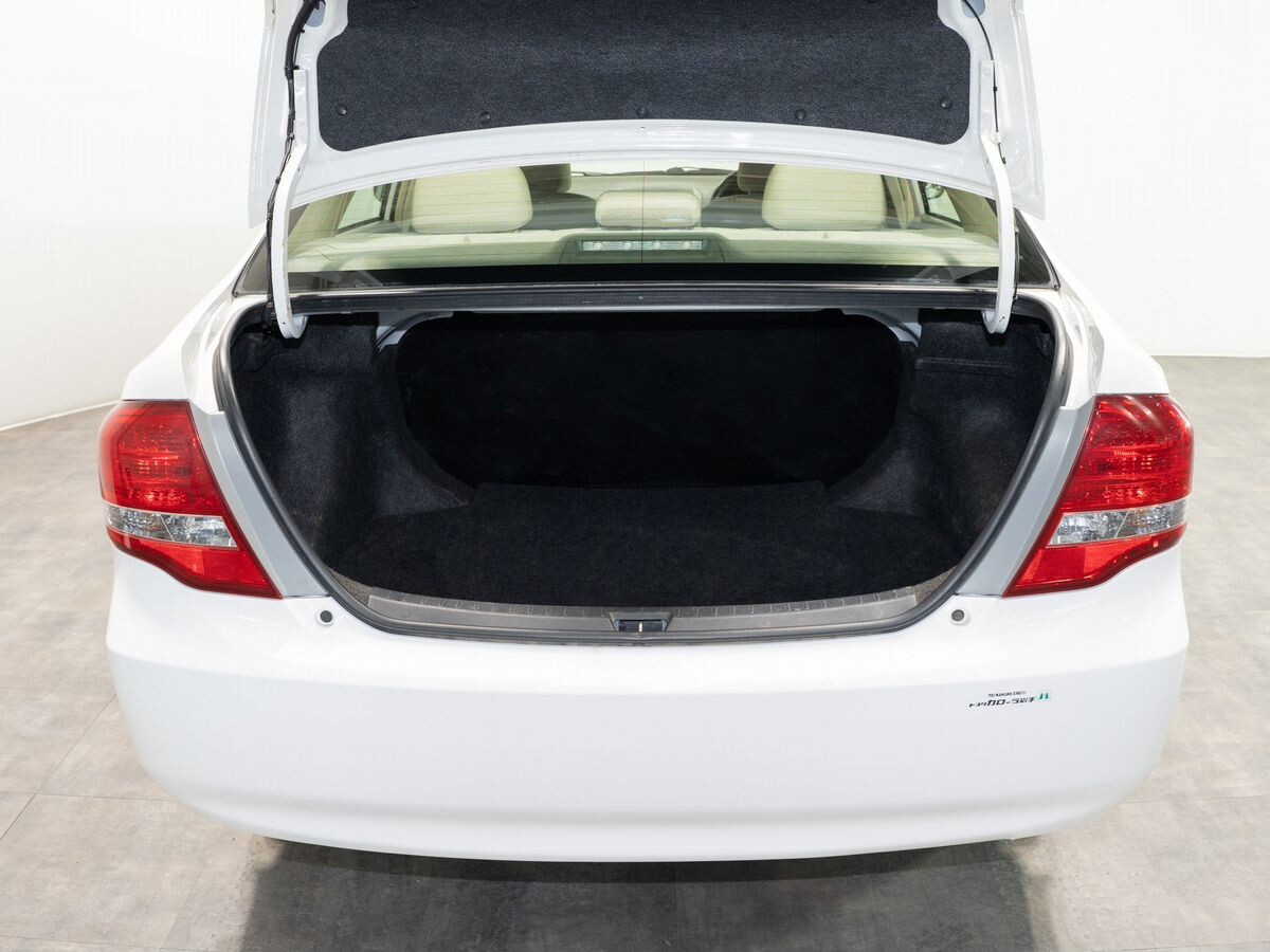 Toyota Corolla 2010 - фото автомобиля