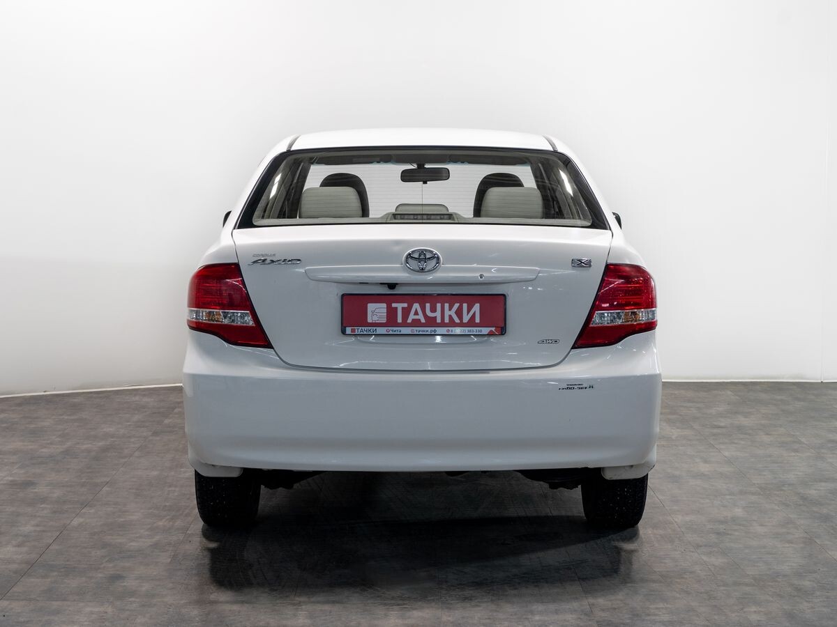 Toyota Corolla 2010 - фото автомобиля