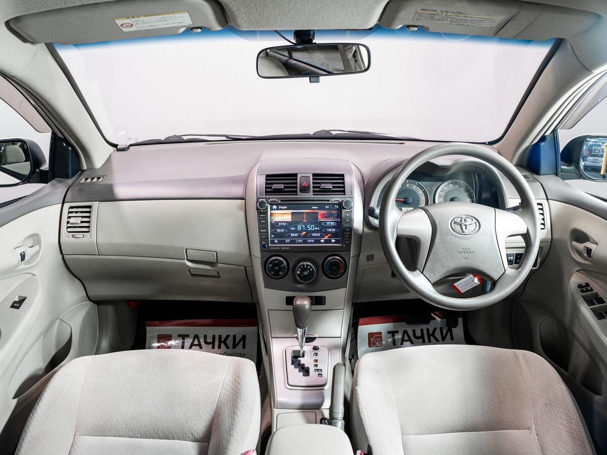 Toyota Corolla 2010 - фото автомобиля