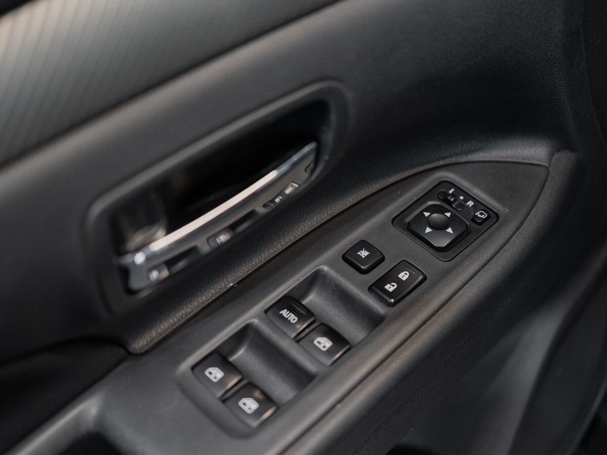 Mitsubishi Outlander 2015 - фото автомобиля