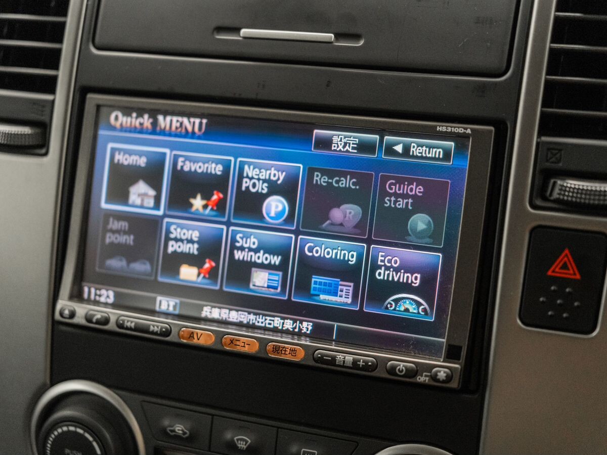 Nissan Tiida 2011 - фото автомобиля