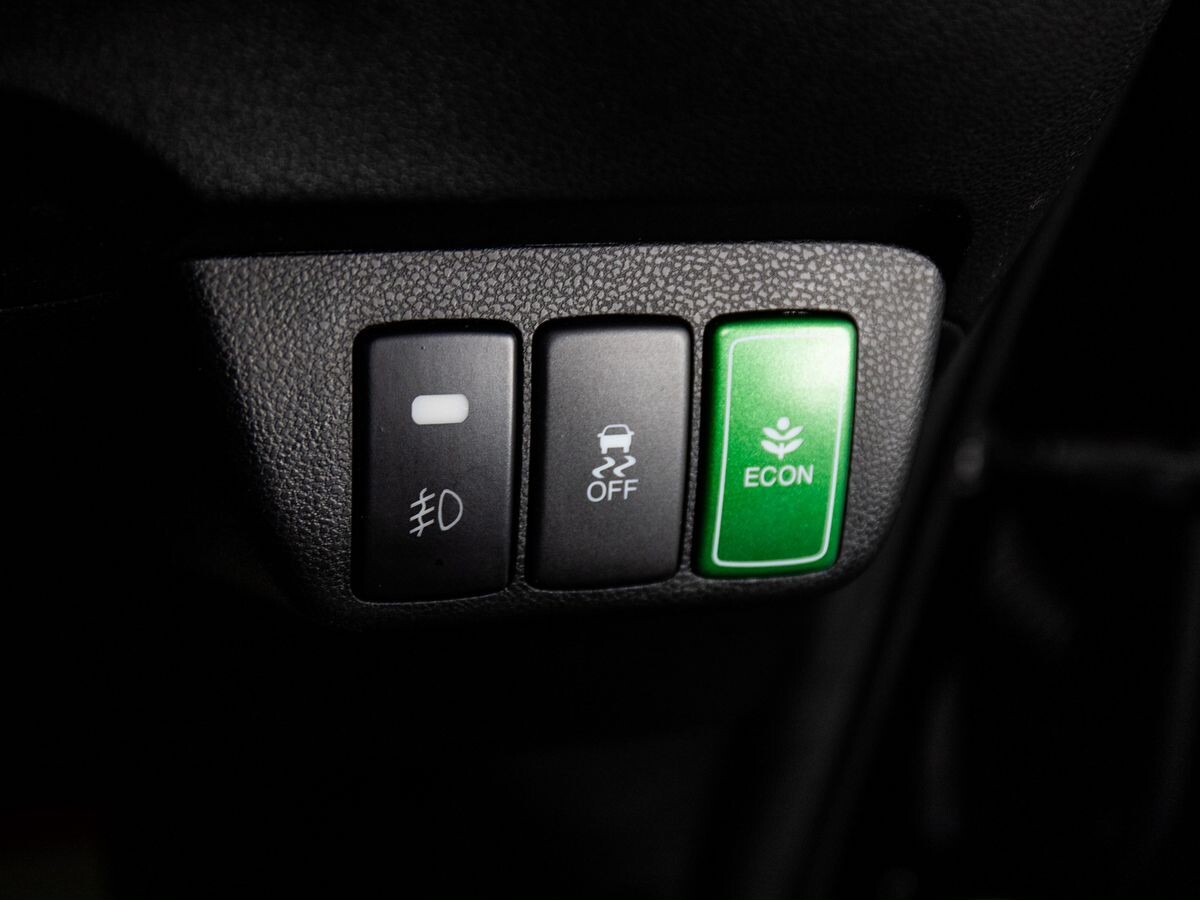 Honda Fit Shuttle 2012 - фото автомобиля