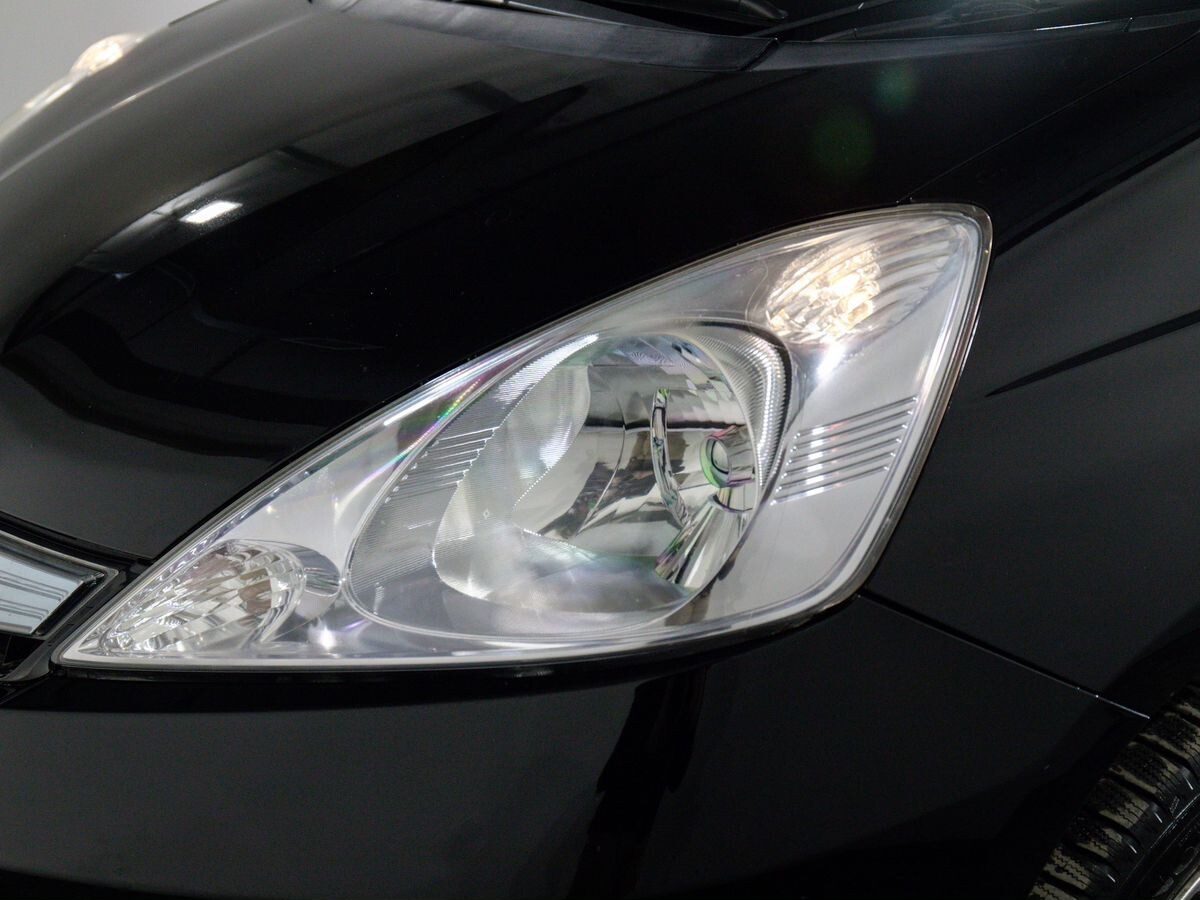 Honda Fit Shuttle 2012 - фото автомобиля