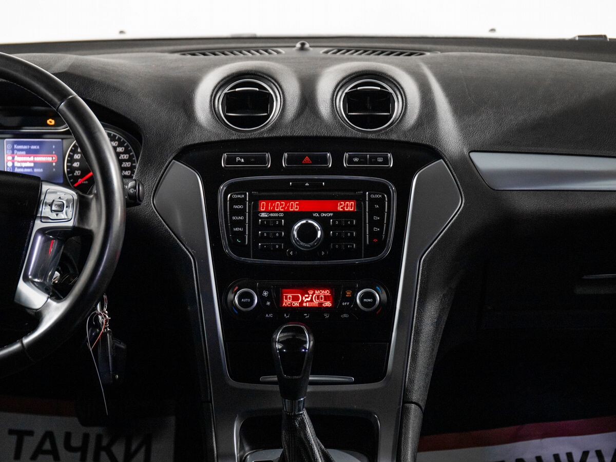 Ford Mondeo 2011 - фото автомобиля