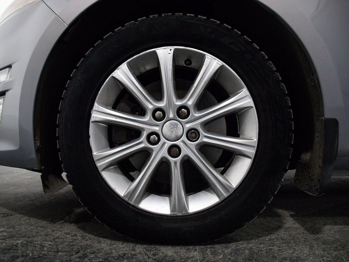 Ford Mondeo 2011 - фото автомобиля