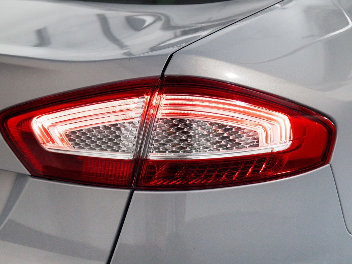 Ford Mondeo 2011 - фото автомобиля