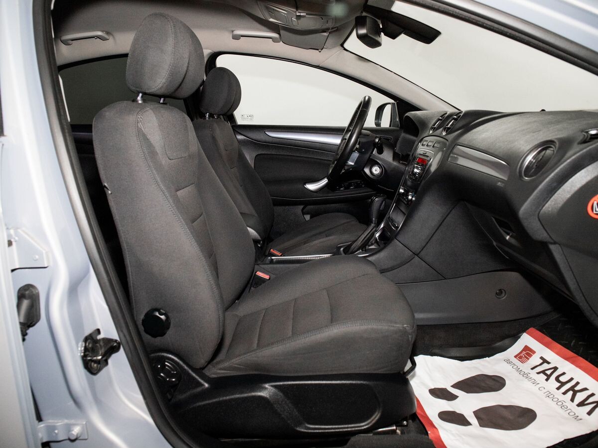 Ford Mondeo 2011 - фото автомобиля