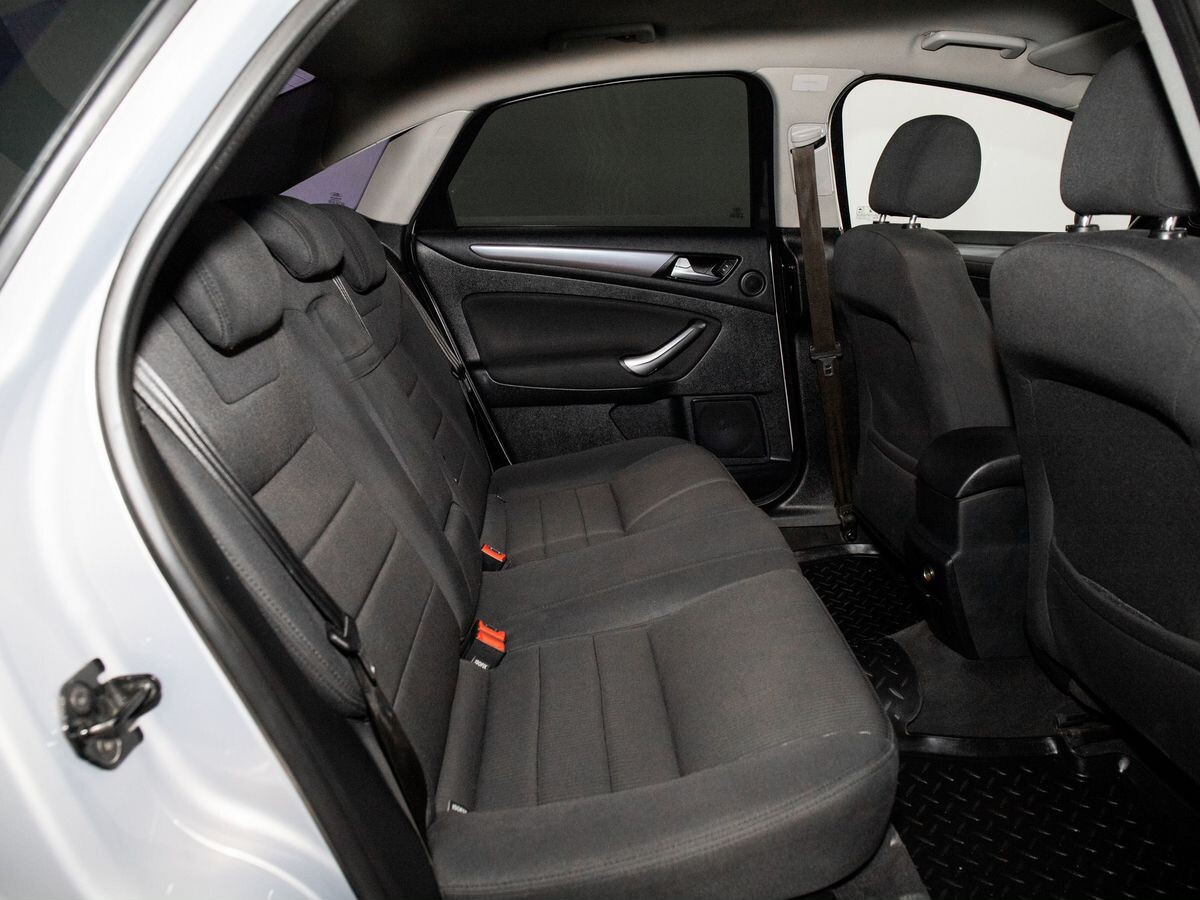 Ford Mondeo 2011 - фото автомобиля