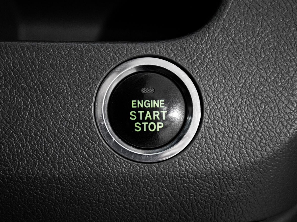 Toyota Noah 2009 - фото автомобиля