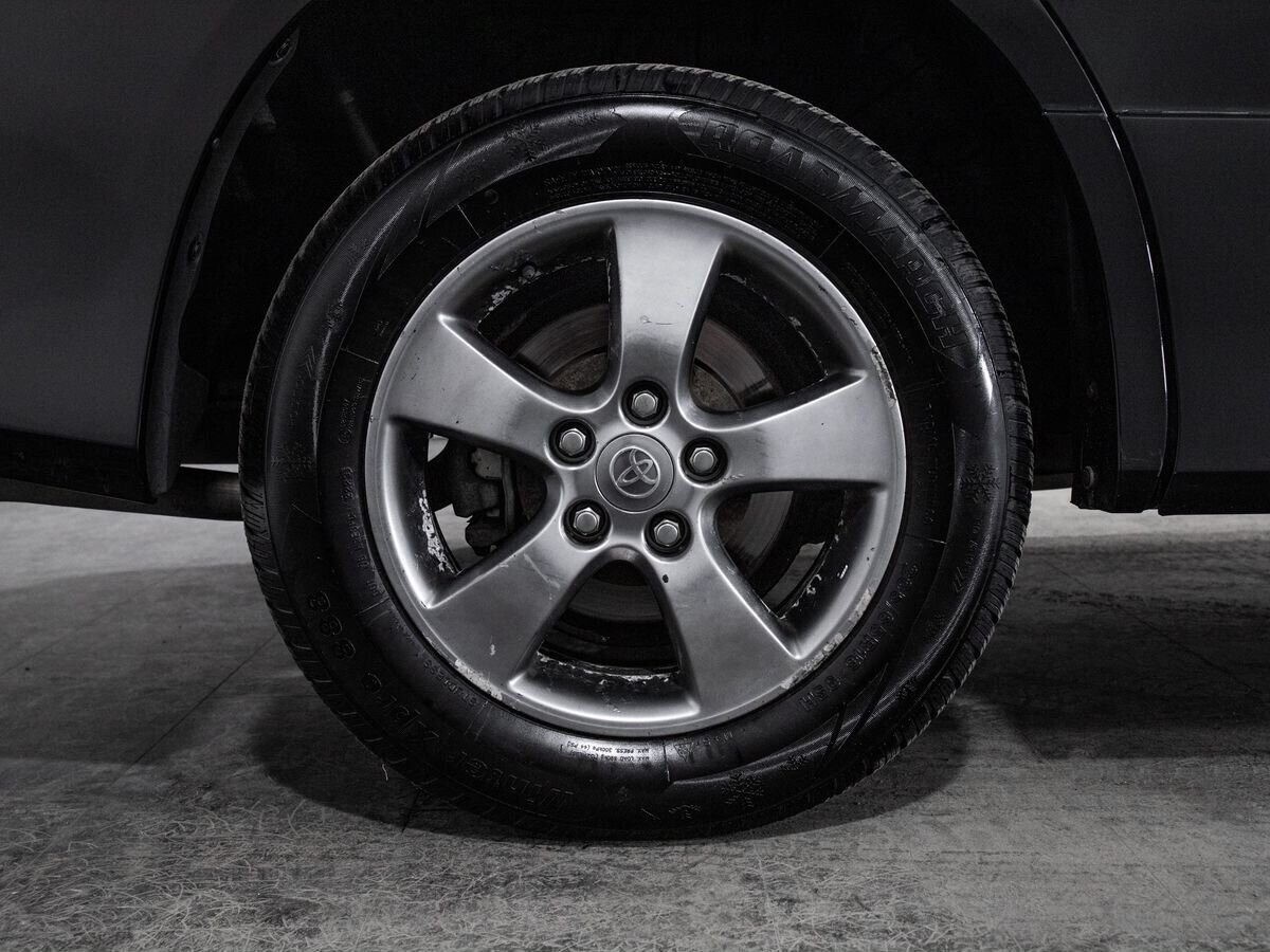 Toyota Noah 2009 - фото автомобиля