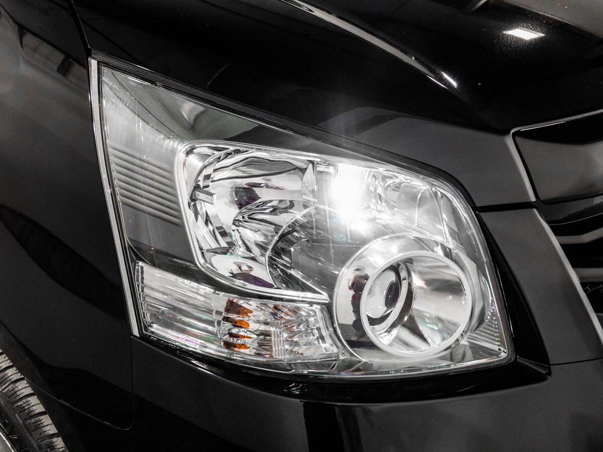 Toyota Noah 2009 - фото автомобиля