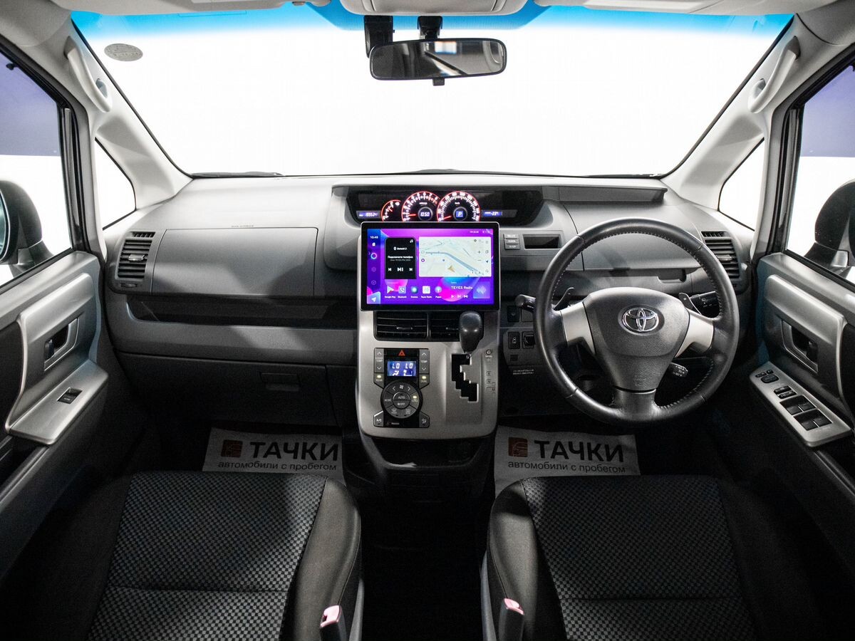 Toyota Noah 2009 - фото автомобиля