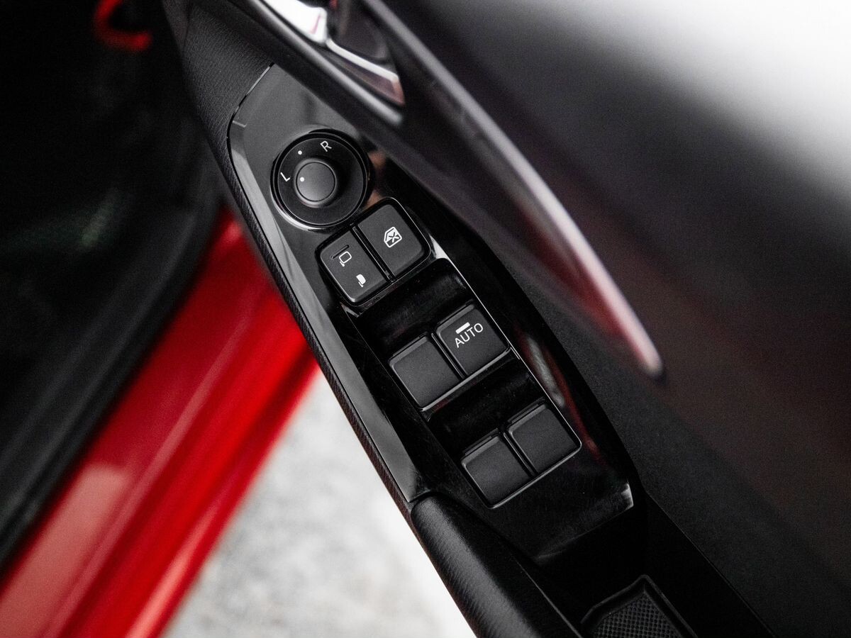 Mazda Axela 2017 - фото автомобиля