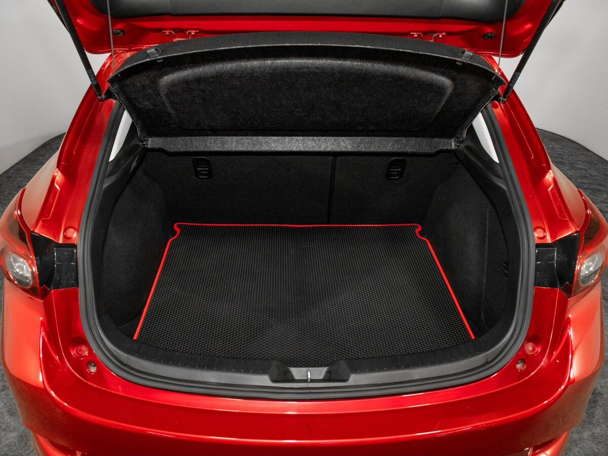 Mazda Axela 2017 - фото автомобиля