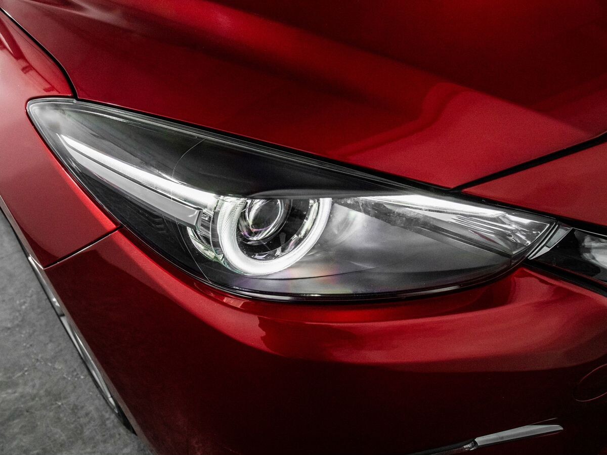 Mazda Axela 2017 - фото автомобиля