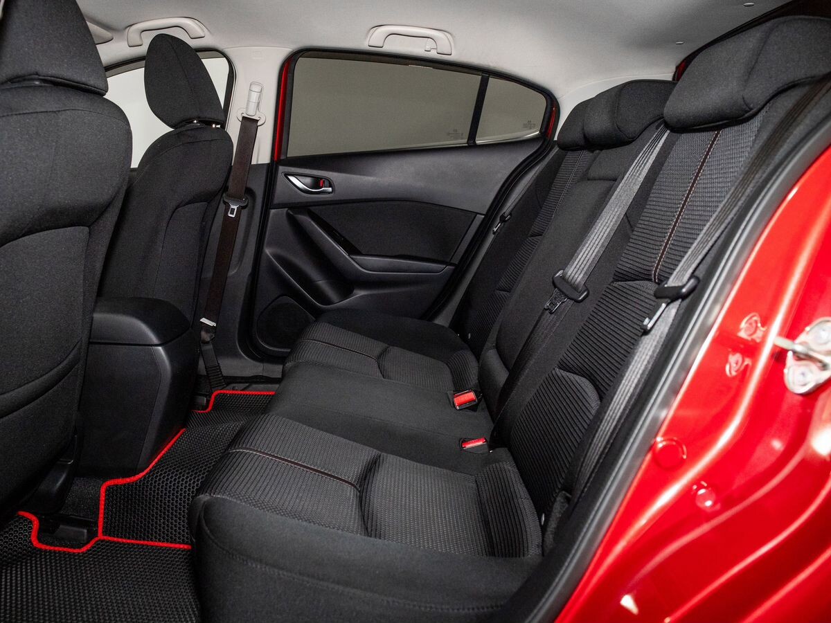 Mazda Axela 2017 - фото автомобиля