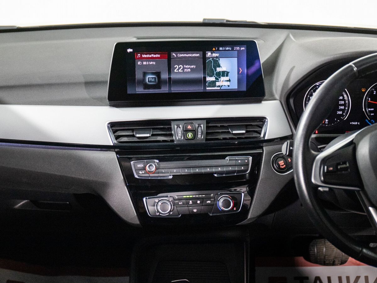 BMW X1 2019 - фото автомобиля