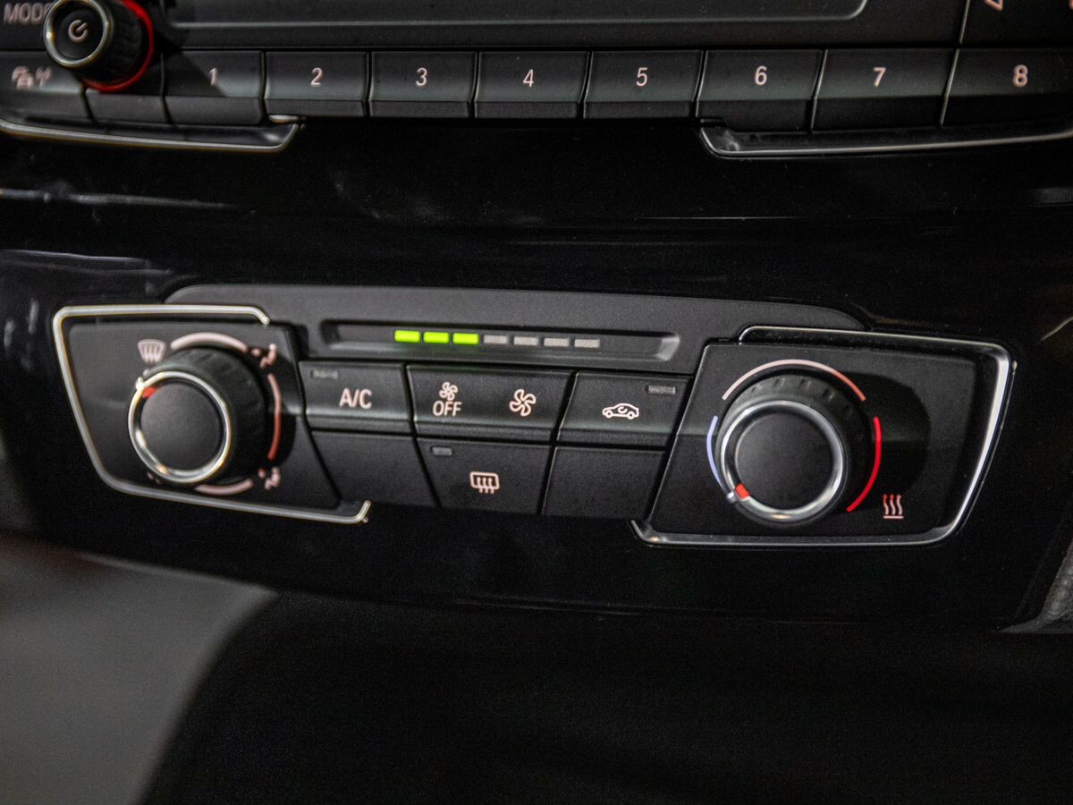 BMW X1 2019 - фото автомобиля