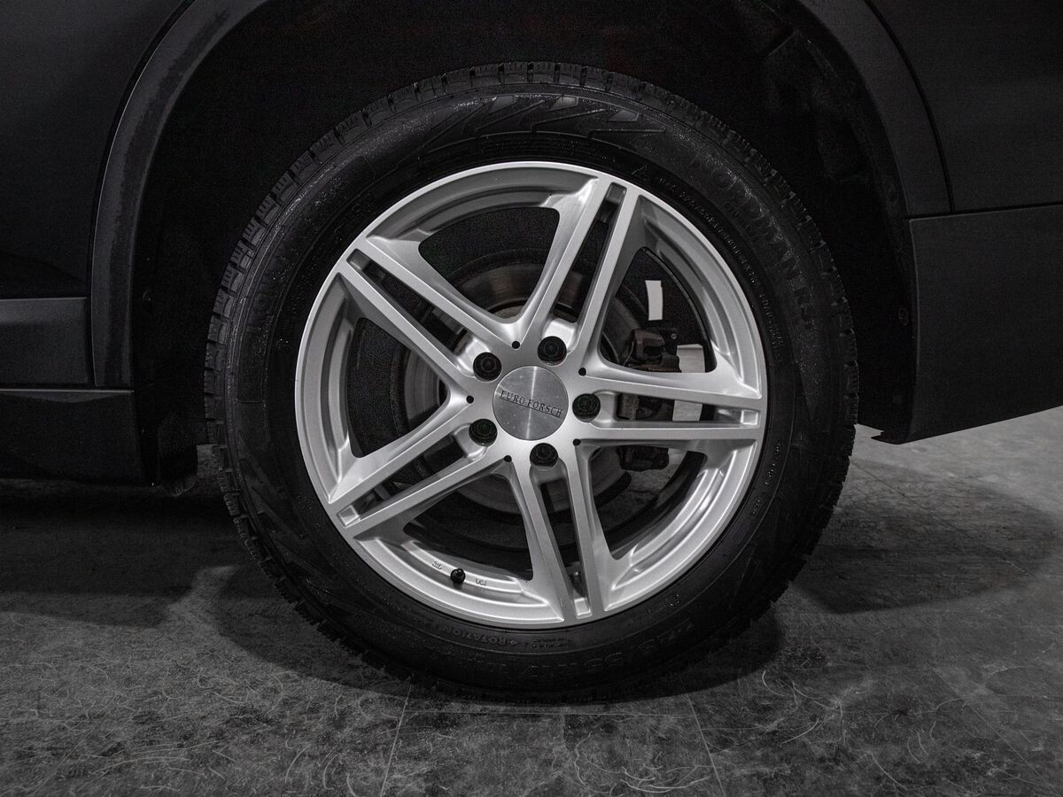 BMW X1 2019 - фото автомобиля