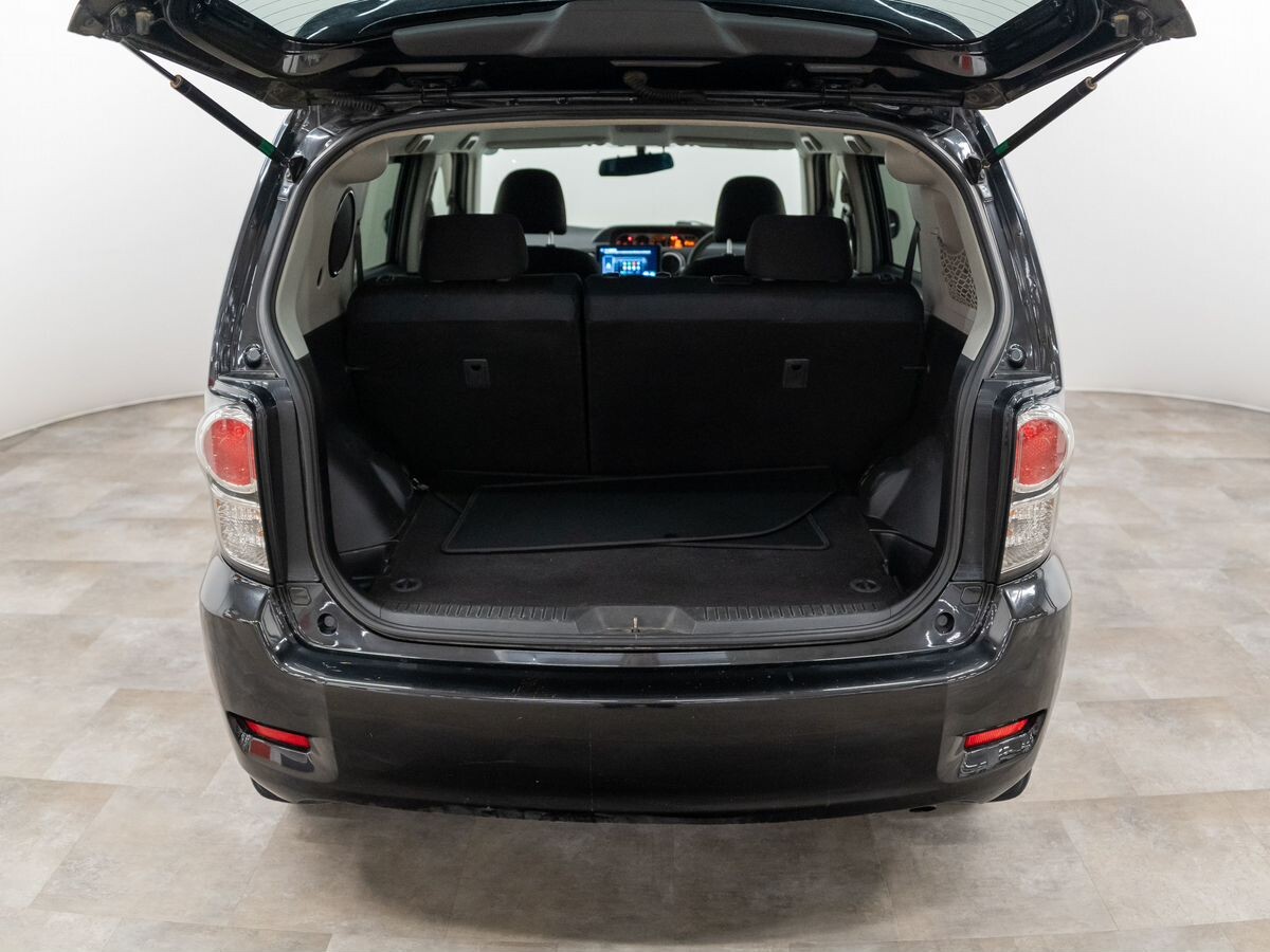 Toyota Corolla Rumion 2010 - фото автомобиля