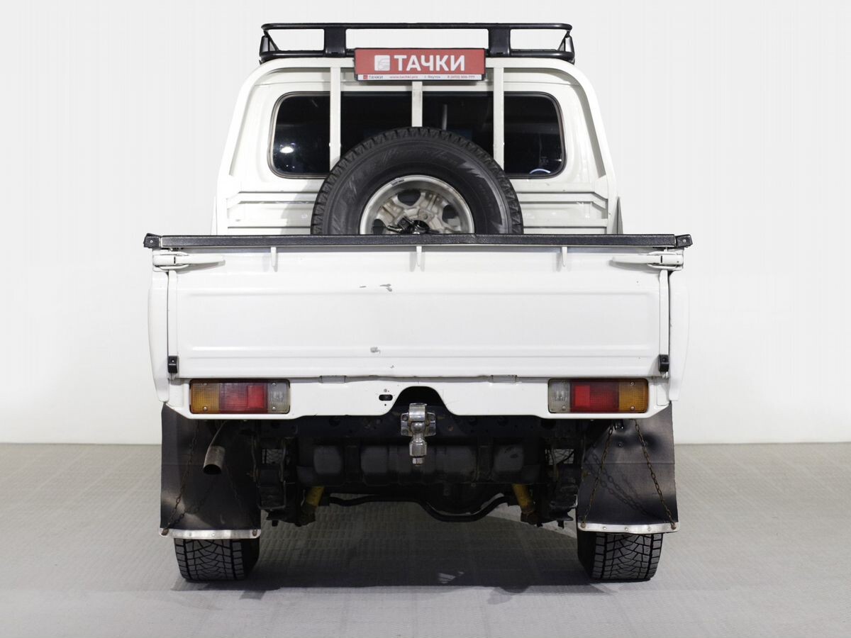 Toyota Land Cruiser 2015 - фото автомобиля