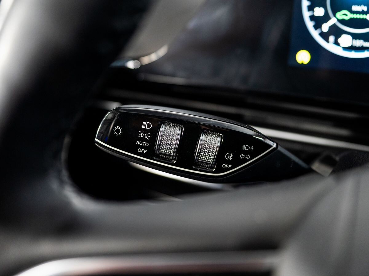 Omoda C5 2023 - фото автомобиля