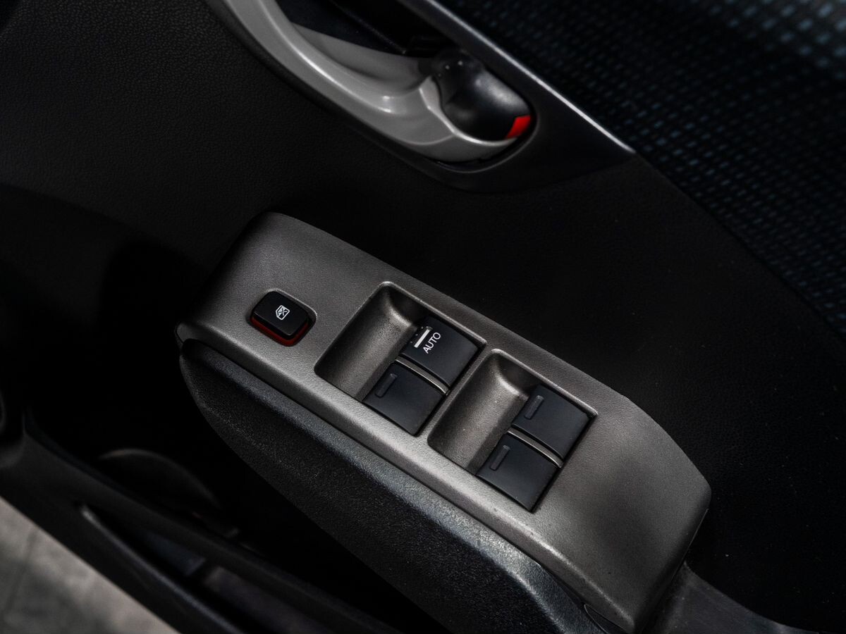 Honda Fit 2011 - фото автомобиля