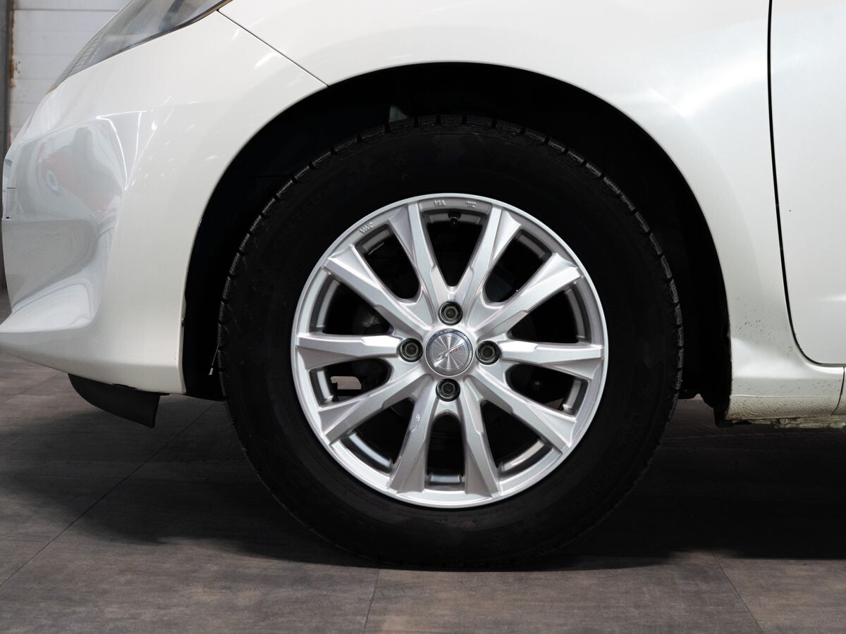 Honda Fit 2011 - фото автомобиля