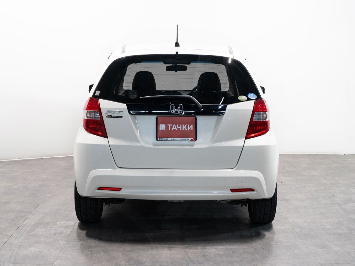 Honda Fit 2011 - фото автомобиля
