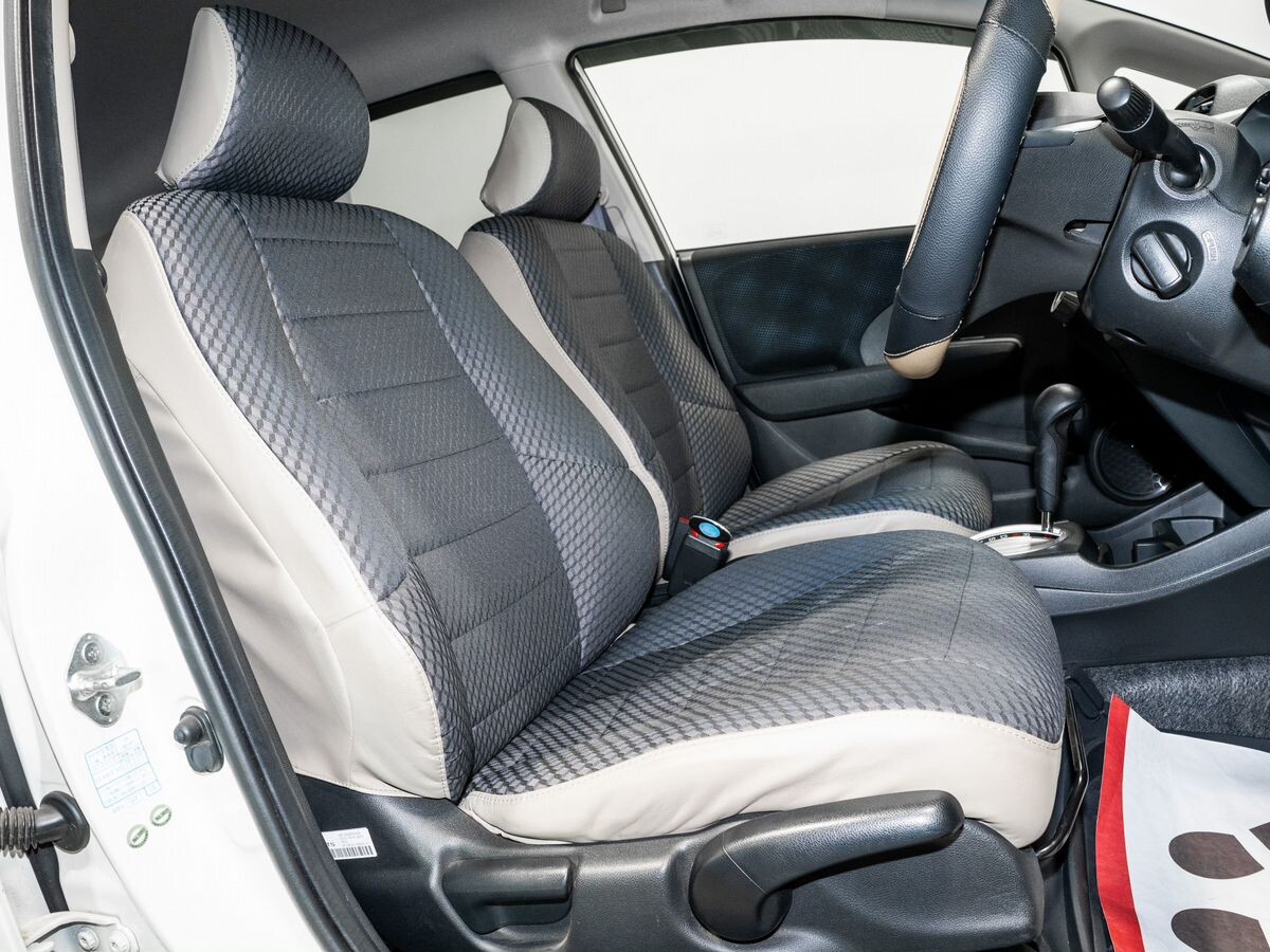 Honda Fit 2011 - фото автомобиля