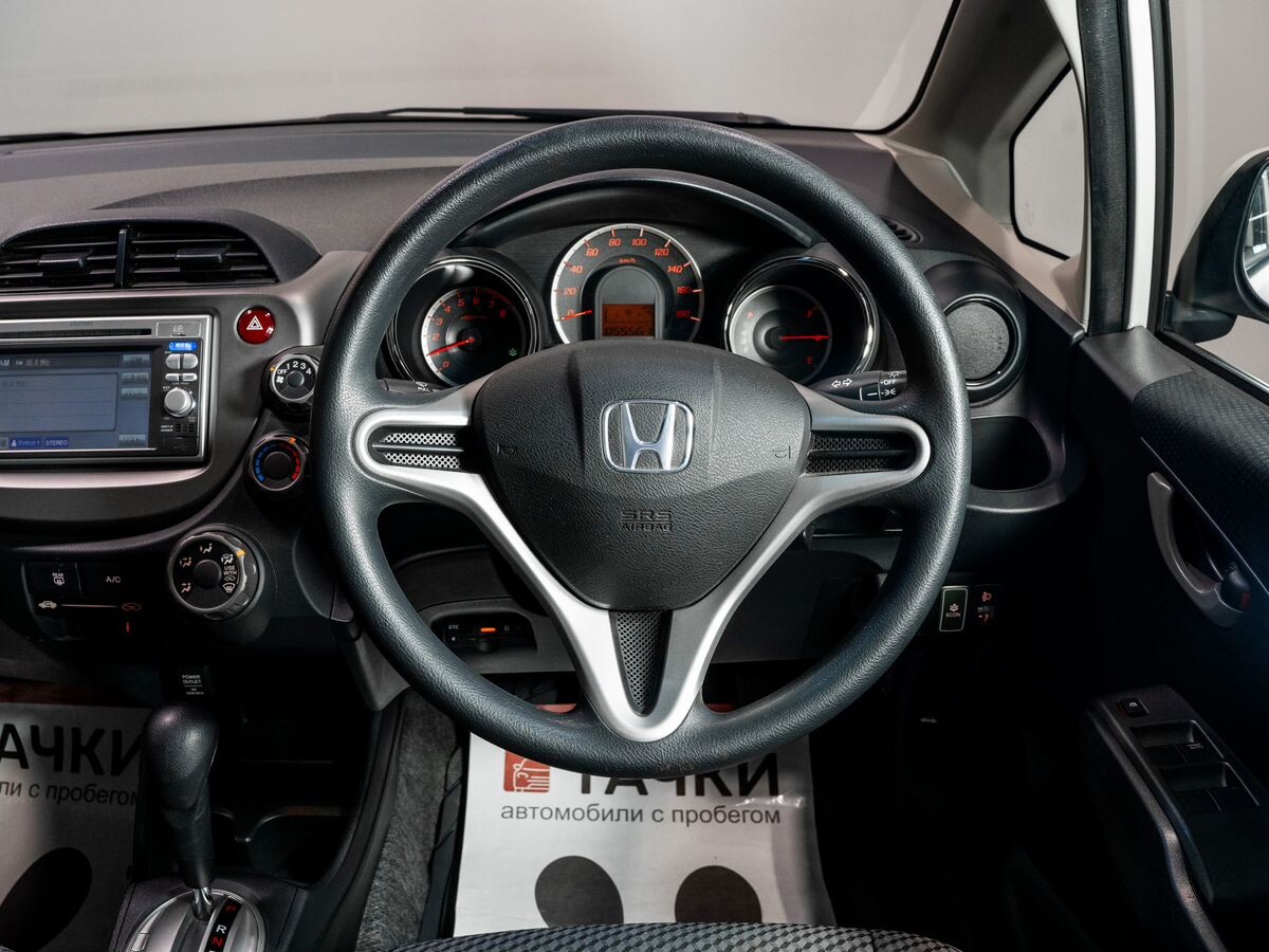Honda Fit 2011 - фото автомобиля