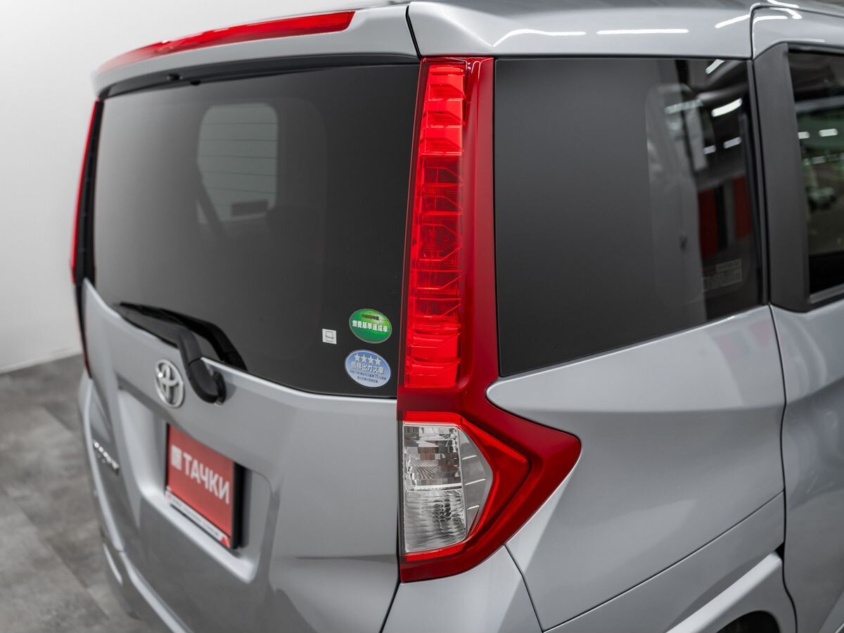 Toyota Roomy 2017 - фото автомобиля