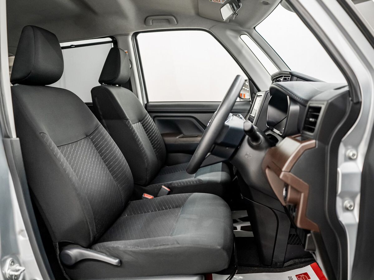 Toyota Roomy 2017 - фото автомобиля