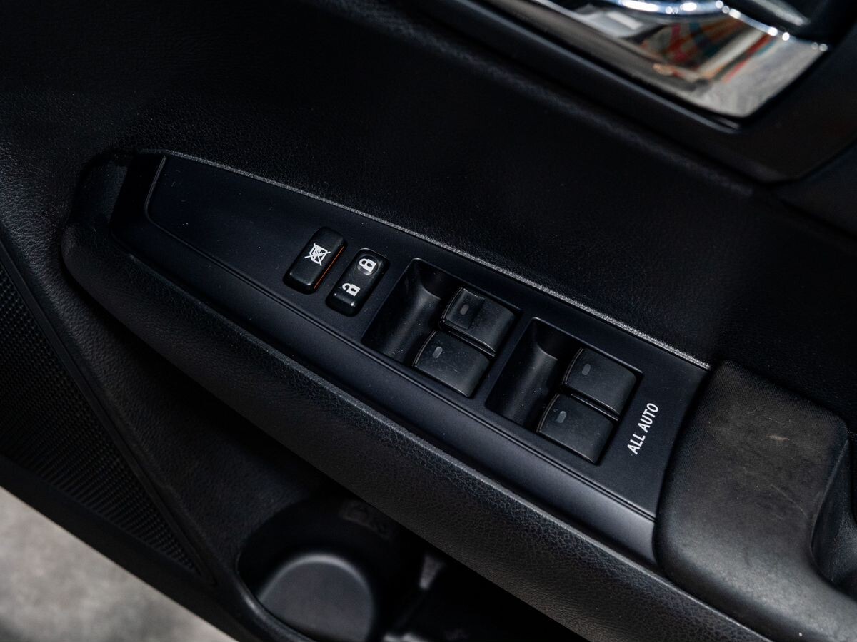 Toyota Corolla 2016 - фото автомобиля