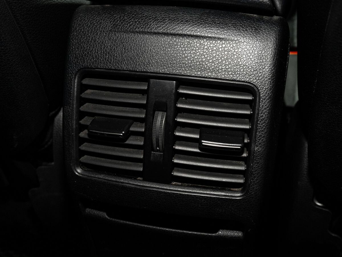 Mercedes-Benz GLA 2015 - фото автомобиля