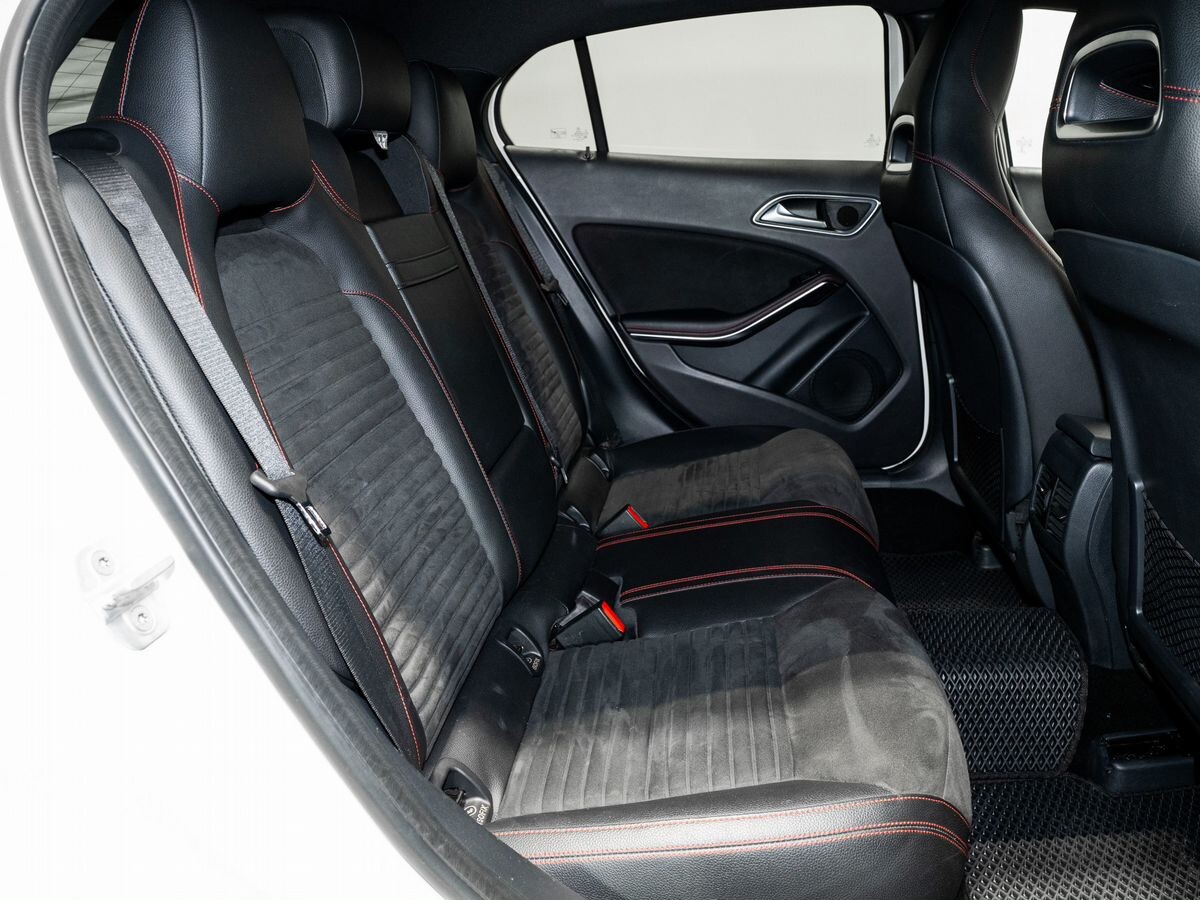 Mercedes-Benz GLA 2015 - фото автомобиля