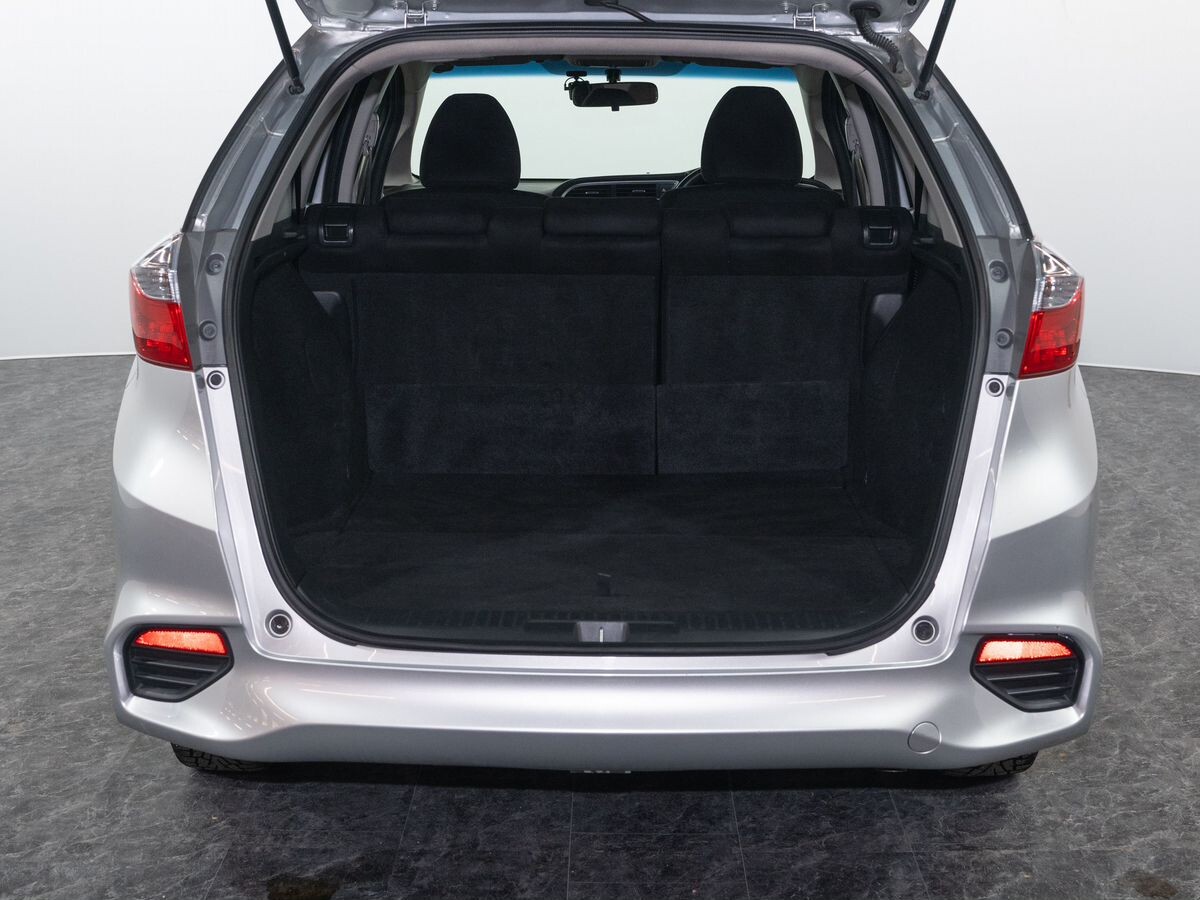 Honda Shuttle 2015 - фото автомобиля