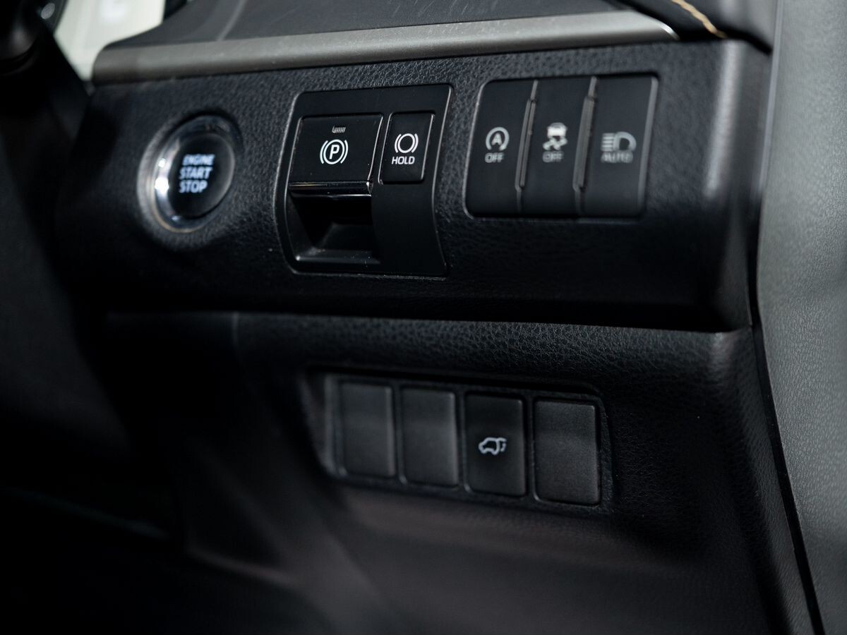 Toyota Harrier 2019 - фото автомобиля