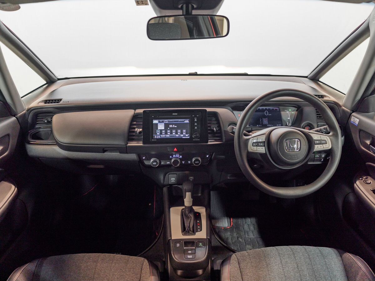 Honda Fit 2021 - фото автомобиля