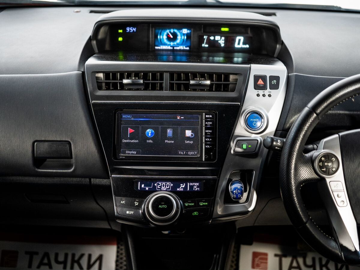 Toyota Prius Alpha 2016 - фото автомобиля