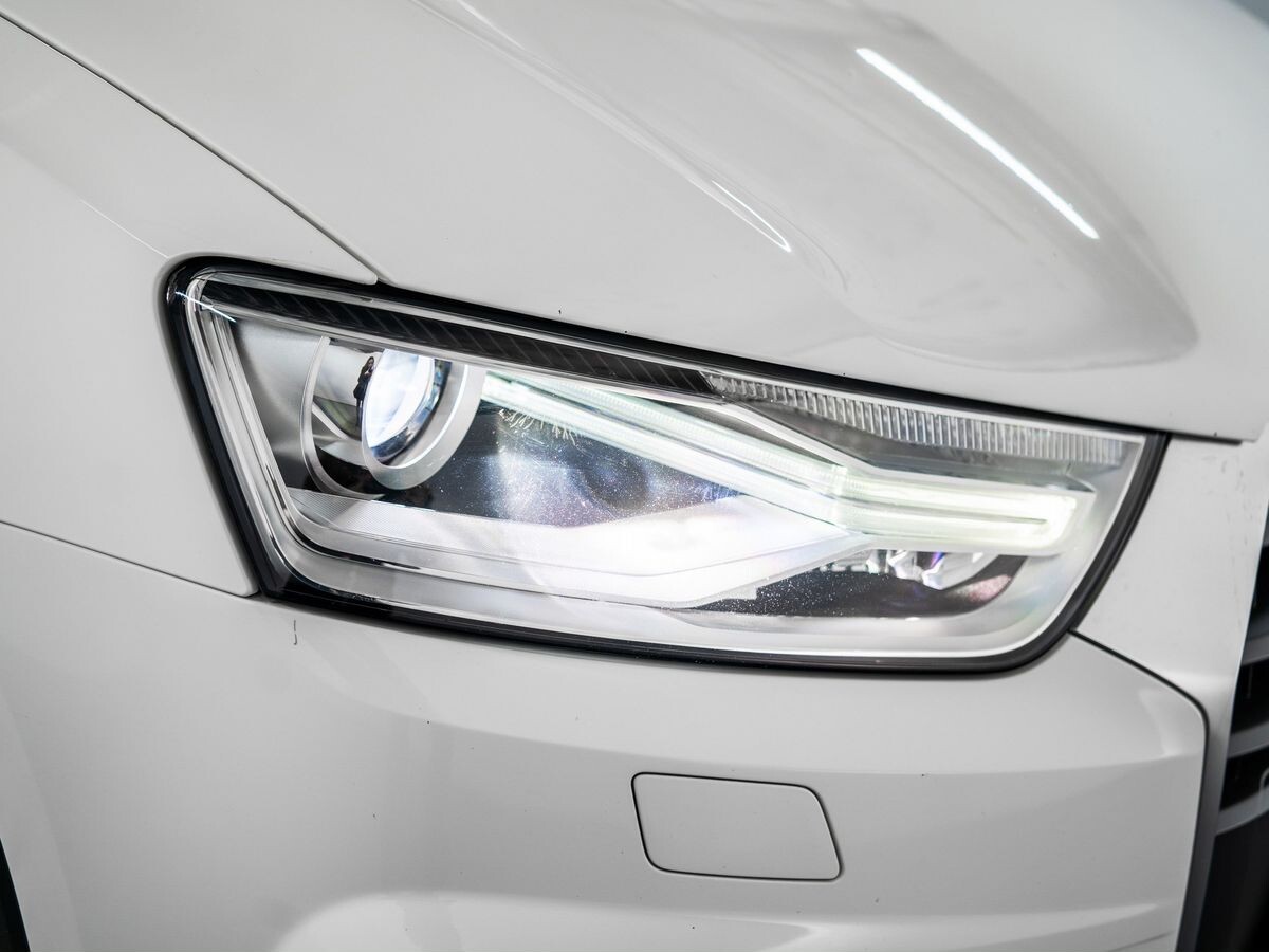 Audi Q3 2015 - фото автомобиля