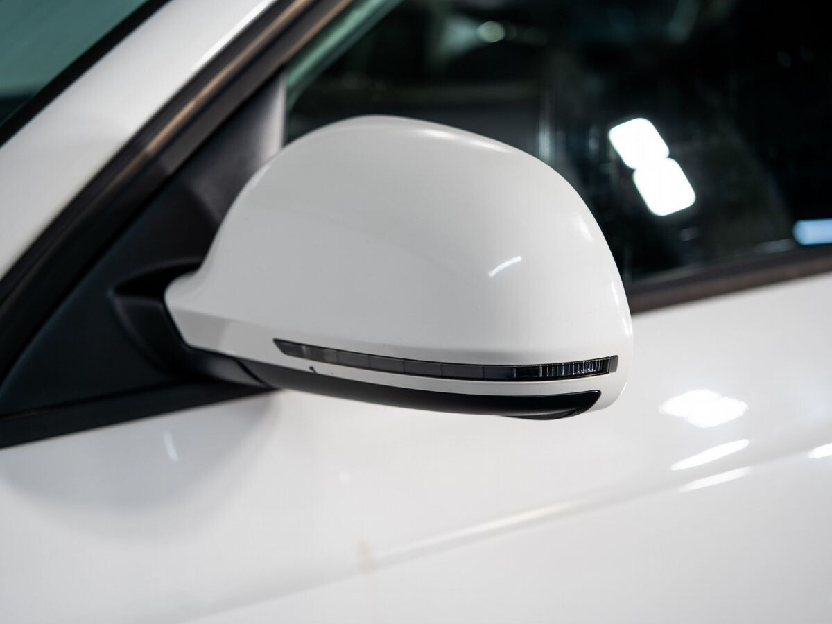 Audi Q3 2015 - фото автомобиля