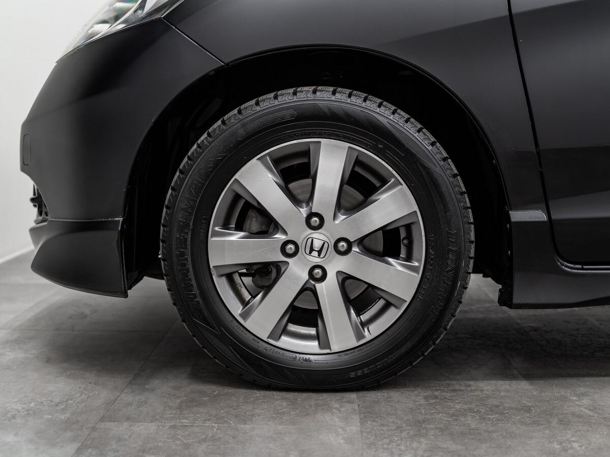 Honda Freed 2010 - фото автомобиля