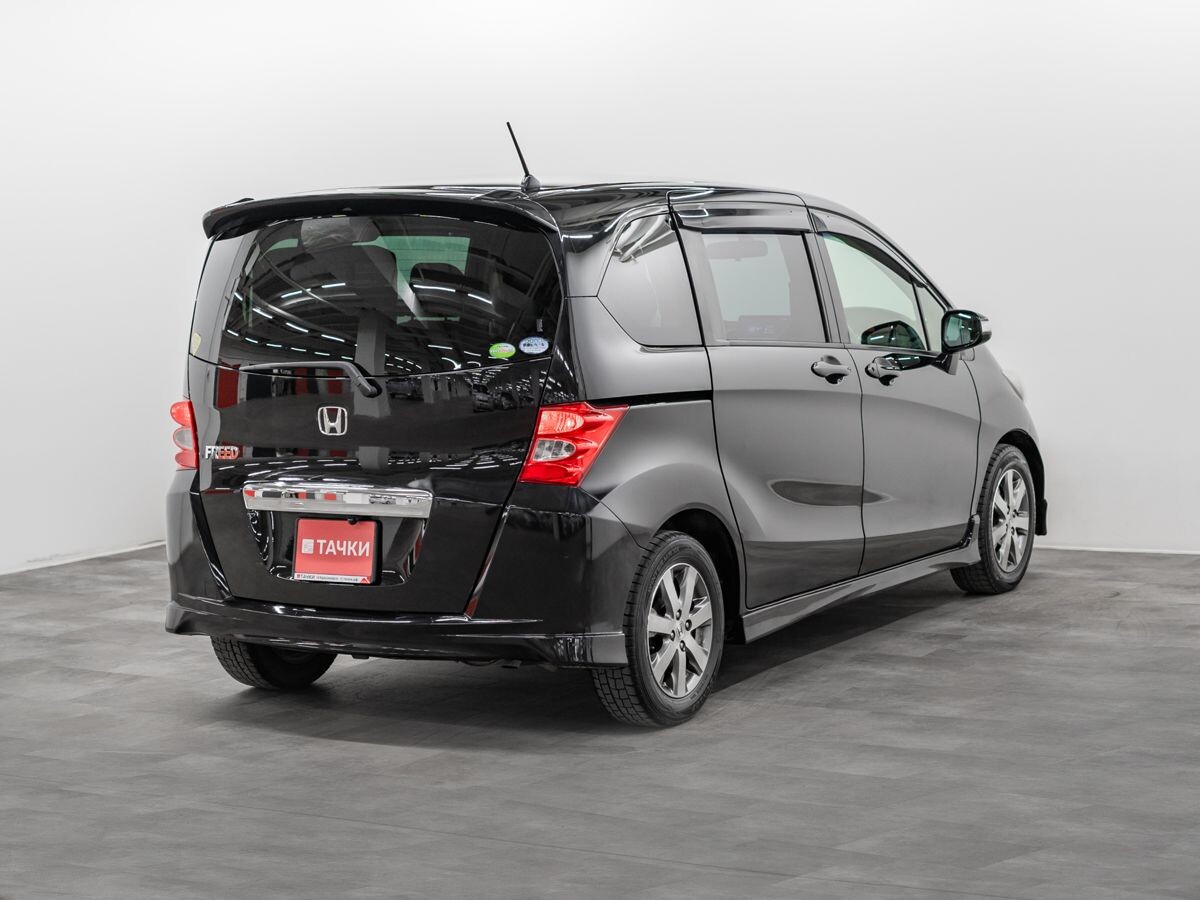 Honda Freed 2010 - фото автомобиля