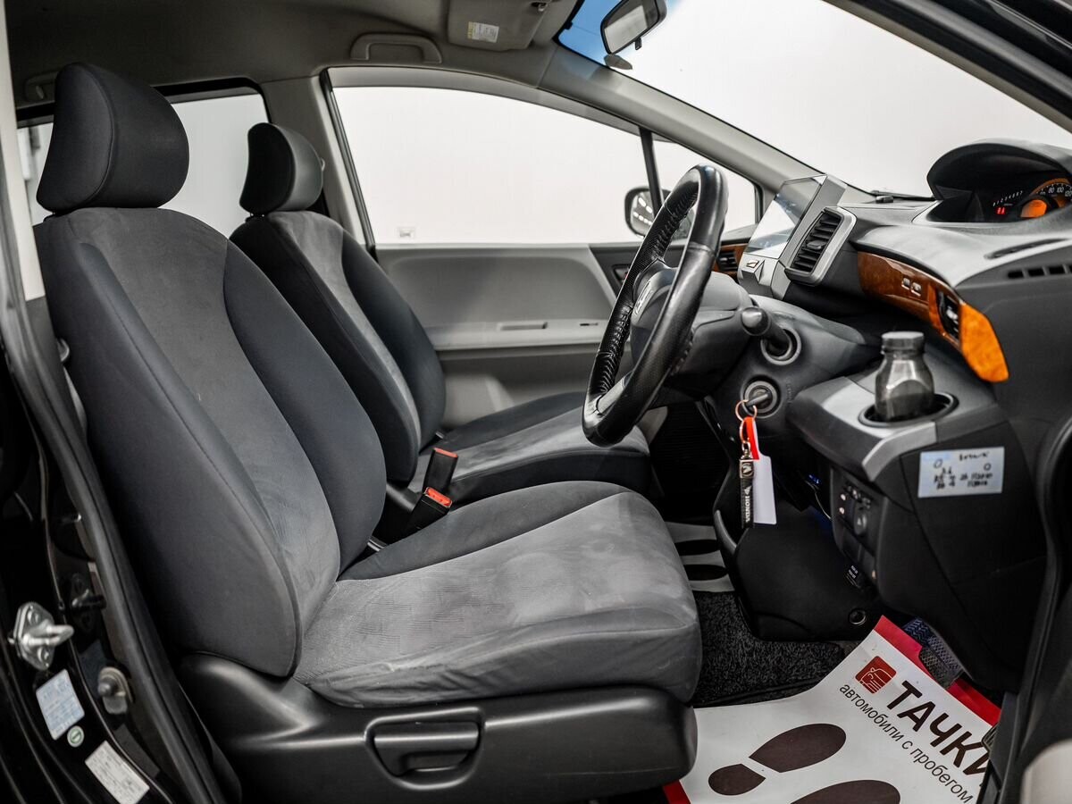 Honda Freed 2010 - фото автомобиля