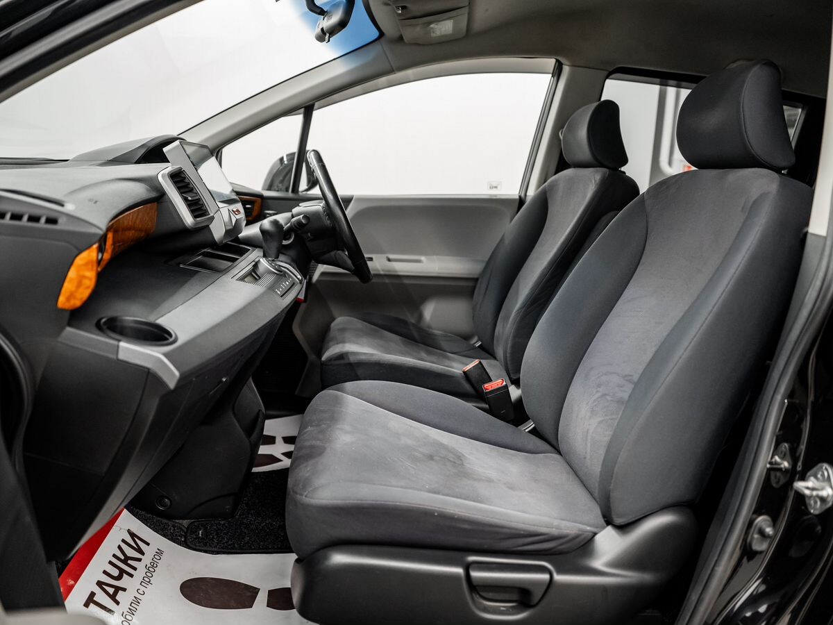 Honda Freed 2010 - фото автомобиля