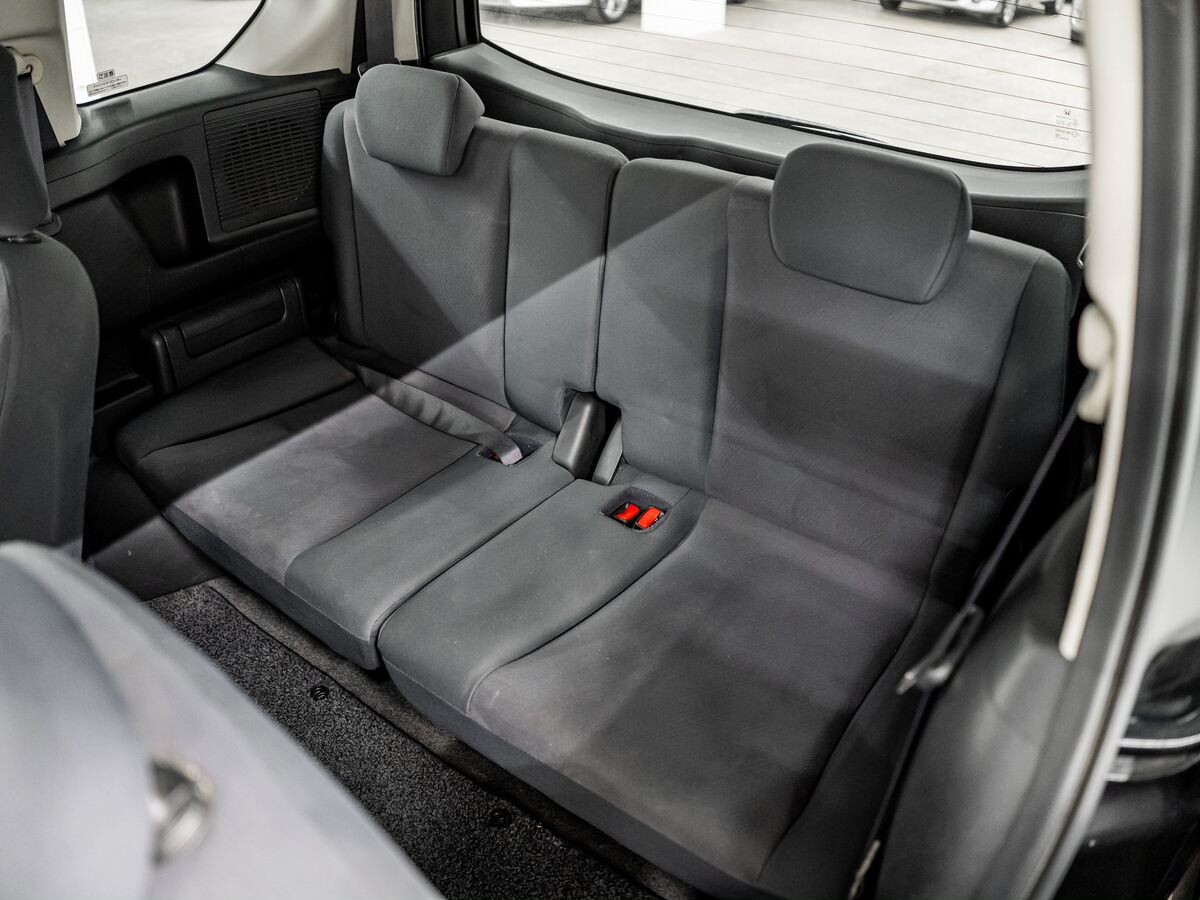 Honda Freed 2010 - фото автомобиля