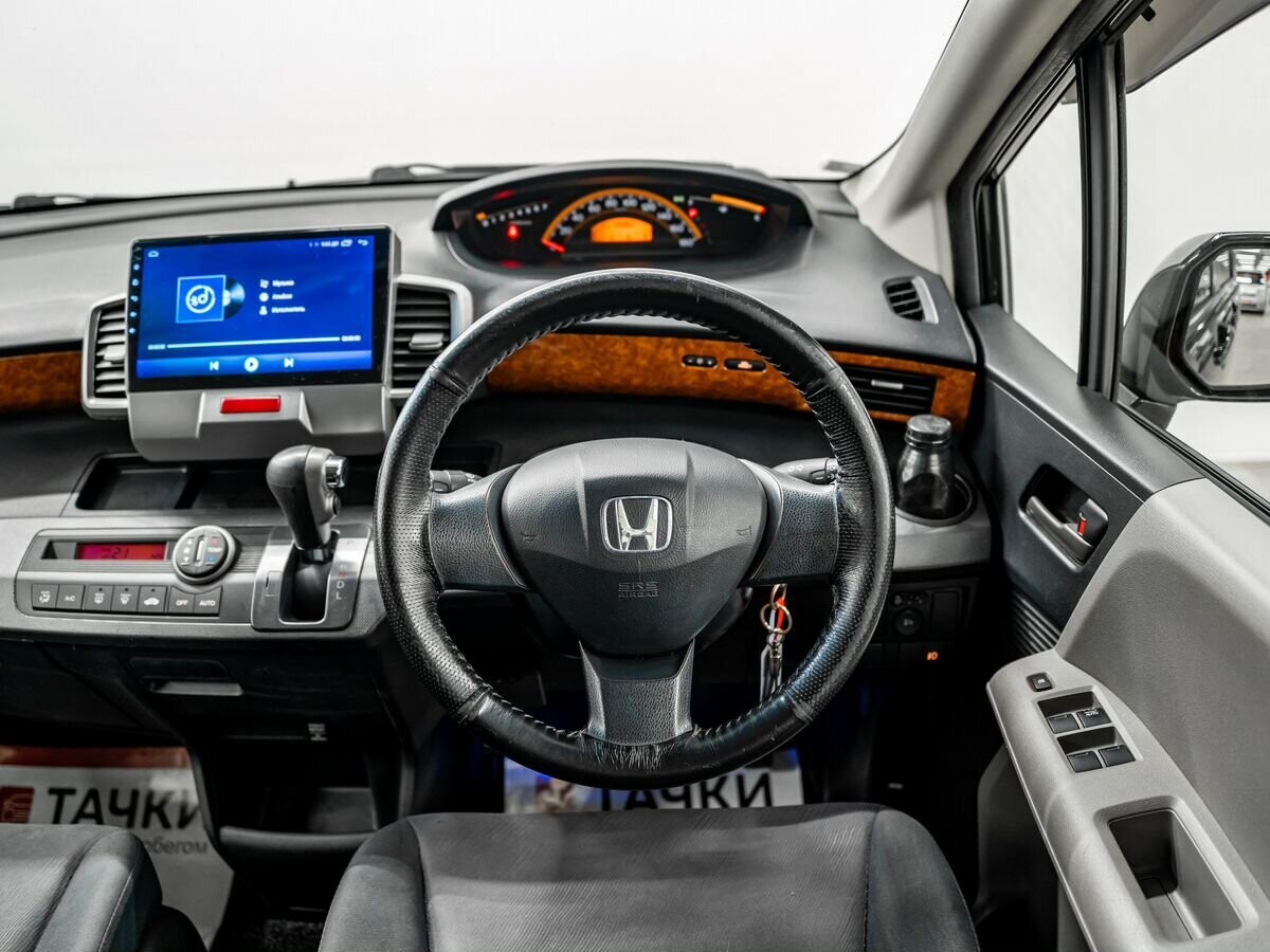 Honda Freed 2010 - фото автомобиля