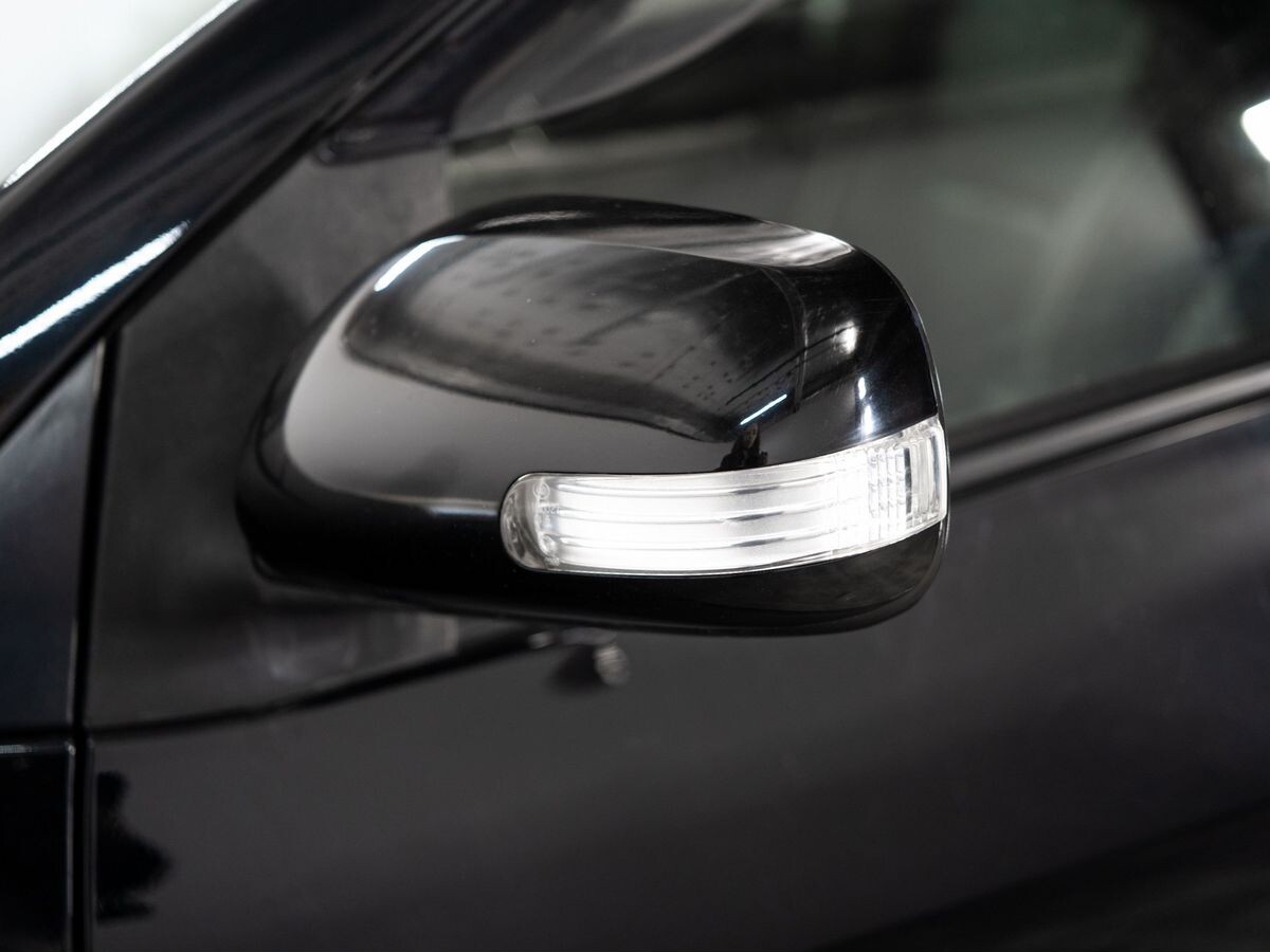 Toyota Corolla 2010 - фото автомобиля